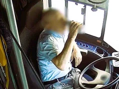 Kierowca miejskiego autobusu pił piwo wożąc pasażerów. Kompletnie się upił
