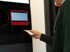 Oddał butelki w Kauflandzie i dostał połowę kaucji. Sieć wyjaśnia sprawę
