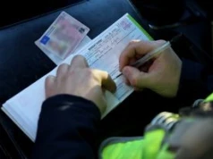 Hulajnogą wjechał w samochód. Policja ukarała… kierowcę auta