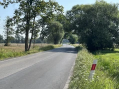 Mieszkańcy proszą o budowę brakującej części chodnika. Jest odpowiedź starosty