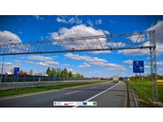 Polacy się denerwują, gdy ktoś nie pozwala im łamać prawa