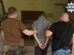 Trzech mężczyzn zatrzymanych w związku z podpaleniem 17-latka. Nie podano narodowości sprawców