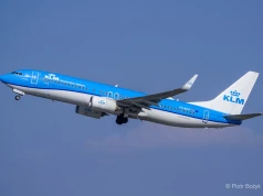 KLM ogranicza bezpłatny serwis w ekonomii. Piwo i wino tylko za opłatą