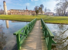 Miał być apartamentowiec w ruinach zamku. Jest milion złotych kary