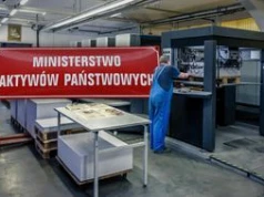 Drukowali mapy dla wojska i matury. Zostali bez pensji