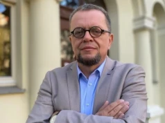 Polska wreszcie od morza do morza… I czy radni, krążący między Kaczyńskim i Morawieckim, nie przypominają rosyjskich sportowców?