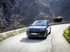 Silnik z Golfa GTI w Tiguanie i powrót napędu 4×4 do T-Roca. Volkswagen odświeża ofertę SUV-ów