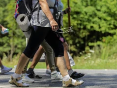Niektórzy marzą o all inclusive. One wolą bąble na stopach i śpiew o 5 rano. "Biorę urlop na pielgrzymkę"