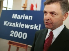 „Krzak Tak” było wszędzie. Tak Marian Krzaklewski chciał zostać prezydentem. Za chwi…