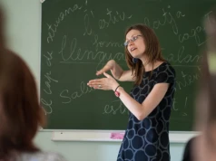 Nauczyciele początkujący zarobią więcej. Jest propozycja stałej podwyżki