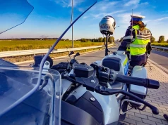 Motocyklista stracił prawo jazdy za prędkość