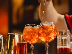 Aperol Spritz zna niemal każdy. Mało kto wie, jak powstał ten koktajl