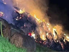 150 balotów słomy w ogniu pod Kołem. Strażacy walczyli z pożarem blisko 19 godzin