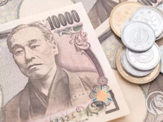 Podwyżki stóp mogą nie wystarczyć. Jen znów traci, a rynek stawia Bank Japonii pod ścianą