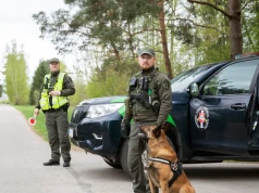 Litewski strażnik graniczny ranny na granicy. Migranci próbowali go przeciągnąć na Białoruś