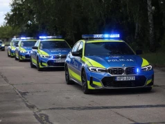 Skuteczna walka z piratami drogowymi. 44 oznakowane radiowozy BMW M340i xDrive dla policji