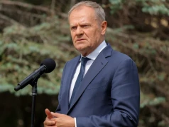 Donald Tusk pożegnał Andrzeja Morozowskiego. Symboliczny gest premiera