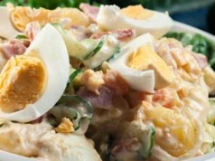 Ani gyros, ani jarzynowa. Teraz sałatka klasztorna bije rekordy popularności