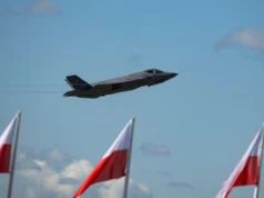 Szara szachownica nad Warszawą. Debiut, na który wojsko czekało lata