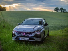 Peugeot 308 kontra Mercedes klasy A. Różnica w spalaniu zaskakuje
