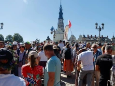 Więcej Polaków pielgrzymuje na Jasną Górę. "Wzrost rodzin z dziećmi"