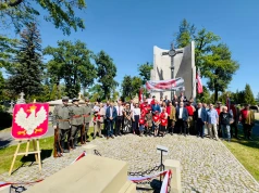 Nowy Sącz oddał hołd bohaterom. Święto Wojska Polskiego przy Grobie Nieznanego Żołnierza