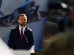 Kosiniak-Kamysz odpowiedział Nawrockiemu. „To ja odpowiem po polsku”