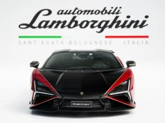 Lamborghini Revuelto SV. Kiedy legendarny, spalinowy znaczek musi uznać wyższość prądu