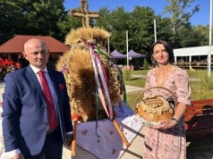Sołeckie dożynki w Milczanach, w gminie Samborzec. Był piękny wieniec, konna bryczka i mnóstwo atrakcji