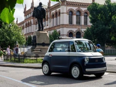 Fiat poprawił najbardziej wakacyjne Topolino. Ma teraz normalne drzwi i otwierany dach, cena w Holandii
