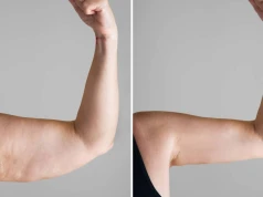 Diamond push-up – proste ćwiczenie, które ujędrnia ramiona po 60. roku życia