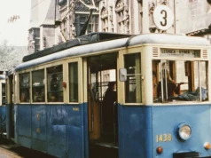 Wielu Wrocławian pamięta jeszcze tramwaje w Rynku. Zobacz jak jeździły wokół ratusza
