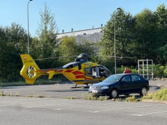 Poparzenie w zakładzie przy ul. Wyzwolenia. Na miejscu interweniował śmigłowiec LPR