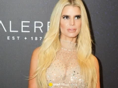 Jessica Simpson skończyła 46 lat i zachwyciła na zdjęciach z plaży. Od ponad ośmiu lat nie pije