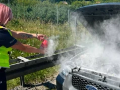 Pożar samochodu na S6. Szybka reakcja policji