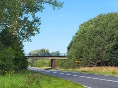 Miała tędy biec potężna autostrada. Dzisiaj jest po prostu droga wojewódzka