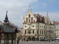 Praca biurowa w Rzeszowie. Urząd Miasta prowadzi nabór
