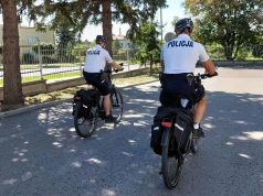 Nie tylko super-BMW. Chełmscy policjanci patrolują również na rowerach