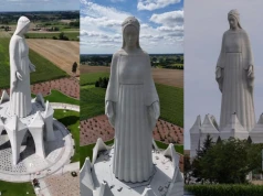 Konotopie: pomnik Giga Matki Boskiej został poświęcony i obsypany płatkami róż z helikopterów