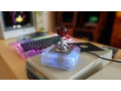 Commodore wskrzesza kultowy joystick. TAC-2 wraca po ponad 40 latach