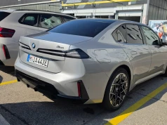 Pierwsze nieprasowe zdjęcia BMW i3. Specjalista z branży: producent celowo zachował spalinowe proporcje