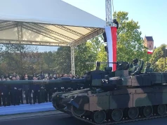 Politycy defilowali 15 sierpnia konfrontacyjnie