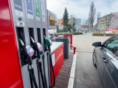 Paliwo w nocy potaniało. Nawet 1,29 zł mniej na litrze