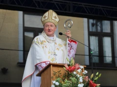 Biskup Jeż do pielgrzymów: 'Modlitwa i pielgrzymie utrudzenie wpływają twórczo na przemianę świata’