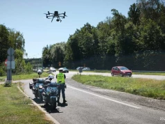 Dron znów kontrolował przejścia dla pieszych w Bielsku-Białej. Policja ujawniła 90 wykroczeń