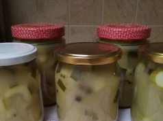 Słoiki z przetworami nie chcą się zassać? Ta metoda babci jest niezawodna