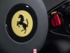 Pierwsze Ferrari Luce sprzedane za absurdalną kwotę. Wbrew pozorom to świetna wiadomość