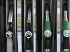 W poniedziałek maksymalne ceny paliw: benzyna Pb95 – 6,41 zł za litr, diesel – 7,37 zł za litr. Ceny ropy naftowej na świecie wahają się