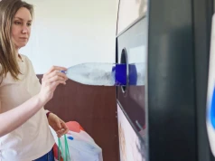 System kaucyjny pokonał plastik, ale zostawił jedną dużą lukę. Problem widać gołym okiem