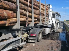 Poważny wypadek na trasie S7. Zderzenie czterech ciężarówek, droga w kierunku Gdańska zablokowana